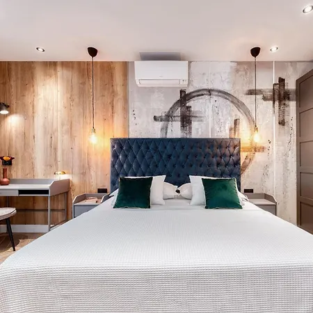 Apartmán With Pool And Hot Tub