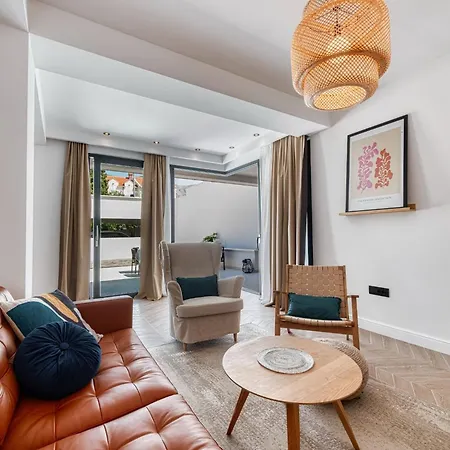 With Pool And Hot Tub Apartmán Cavtat