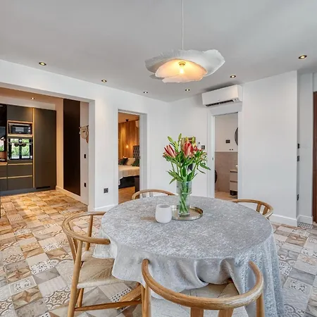 Apartmán With Pool And Hot Tub Cavtat