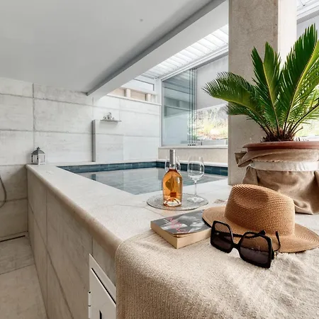 With Pool And Hot Tub * 察夫塔特