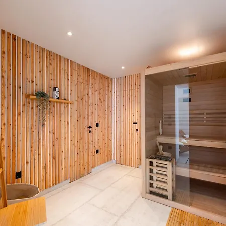 Apartmán With Pool And Hot Tub *