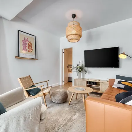 With Pool And Hot Tub Cavtat