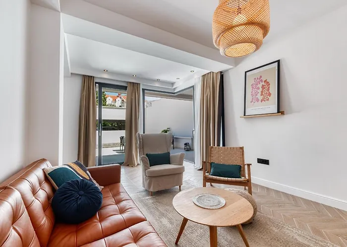 With Pool And Hot Tub Apartament Cavtat