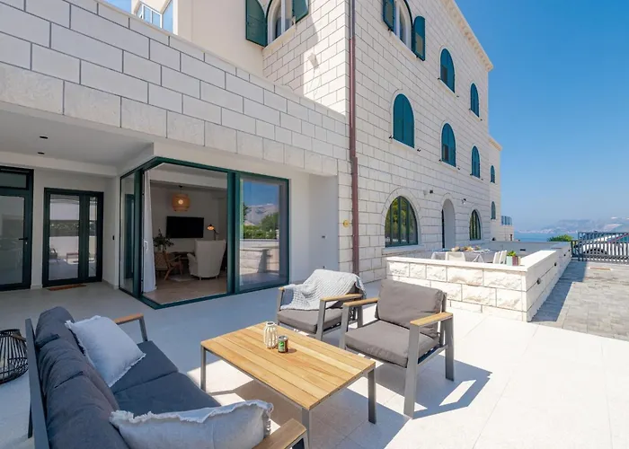 Apartament With Pool And Hot Tub Cavtat