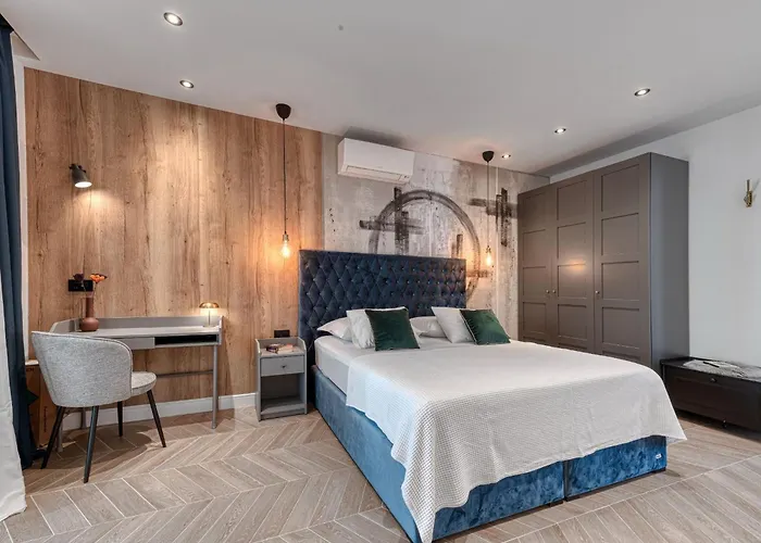 With Pool And Hot Tub * Cavtat