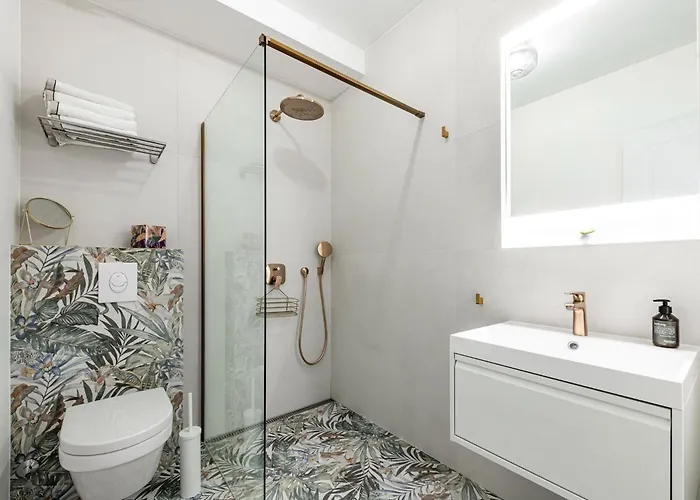 With Pool And Hot Tub Apartament Cavtat