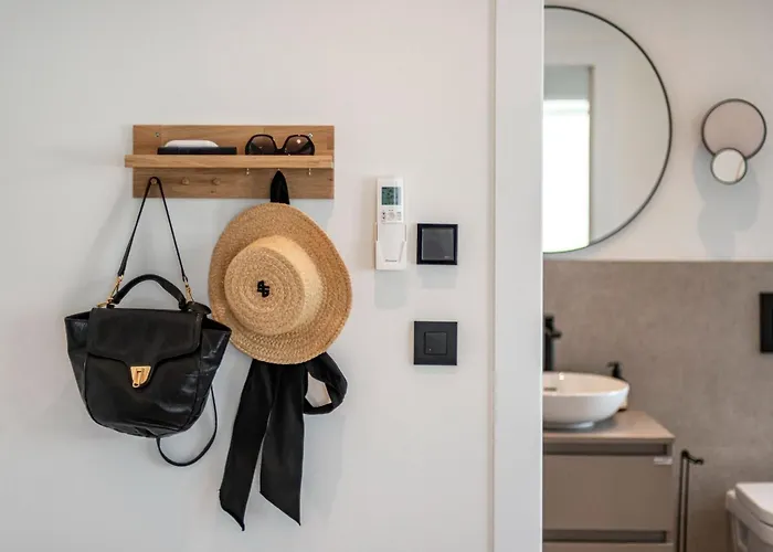 With Pool And Hot Tub Cavtat