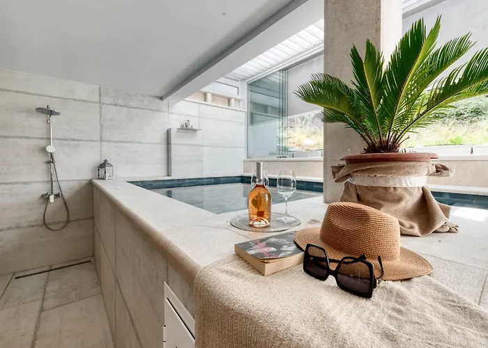 With Pool And Hot Tub * Cavtat