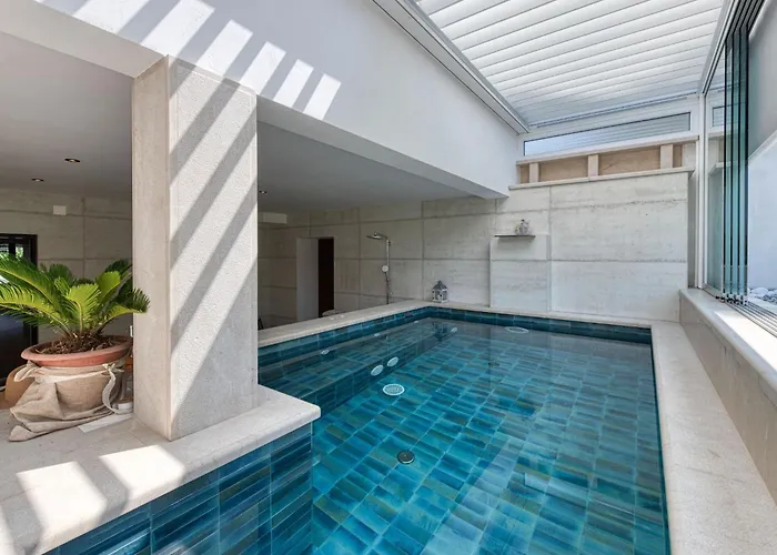 With Pool And Hot Tub * Cavtat