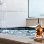 Daire With Pool And Hot Tub *