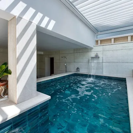 With Pool And Hot Tub Цавтат